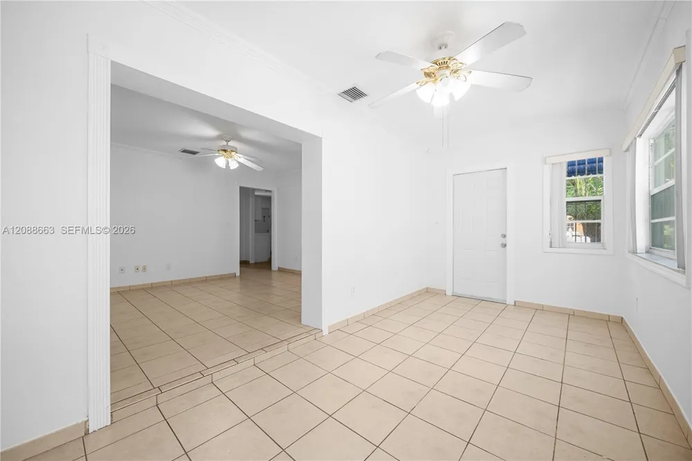 3675 SW 23rd St #A Miami, FL 33145