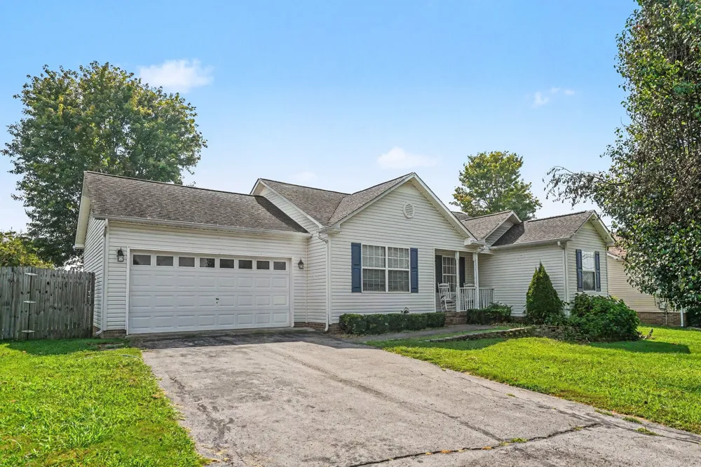 916 Creekview Dr Columbia, TN 38401