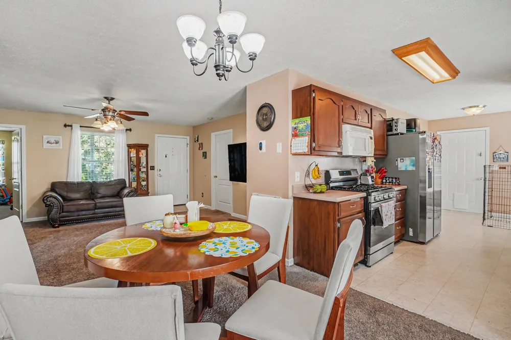 916 Creekview Dr Columbia, TN 38401