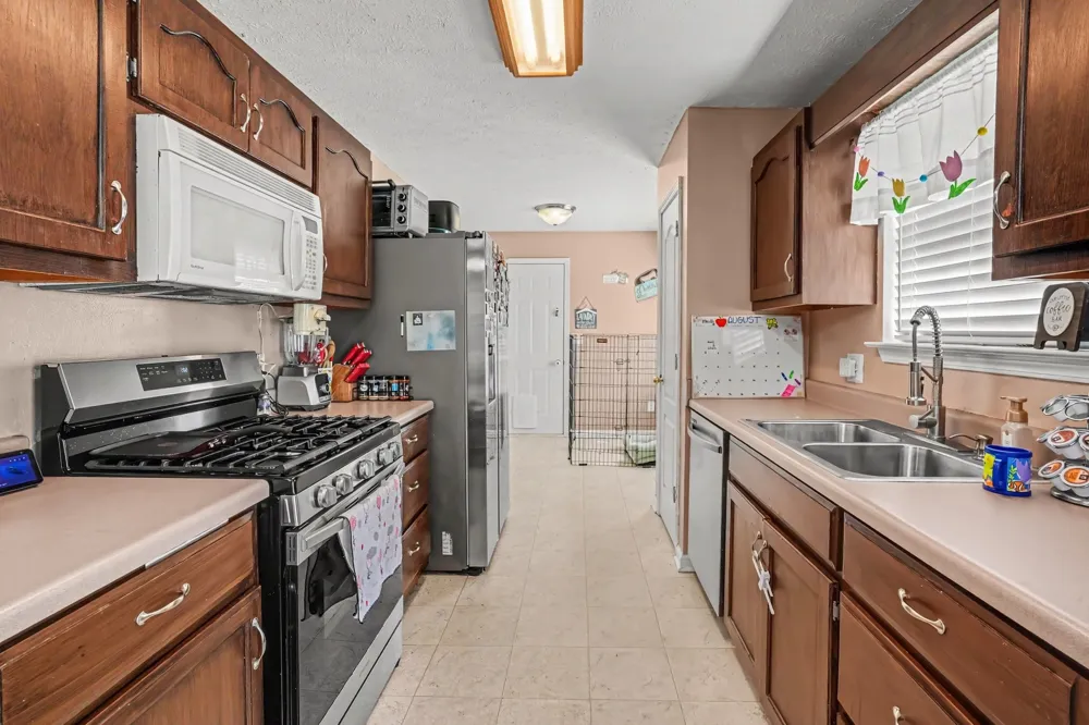 916 Creekview Dr Columbia, TN 38401