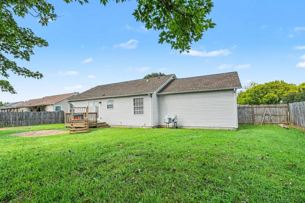 916 Creekview Dr Columbia, TN 38401