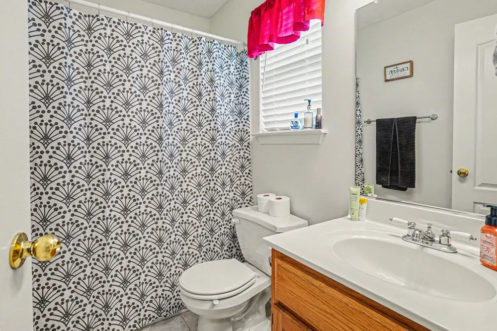 916 Creekview Dr Columbia, TN 38401