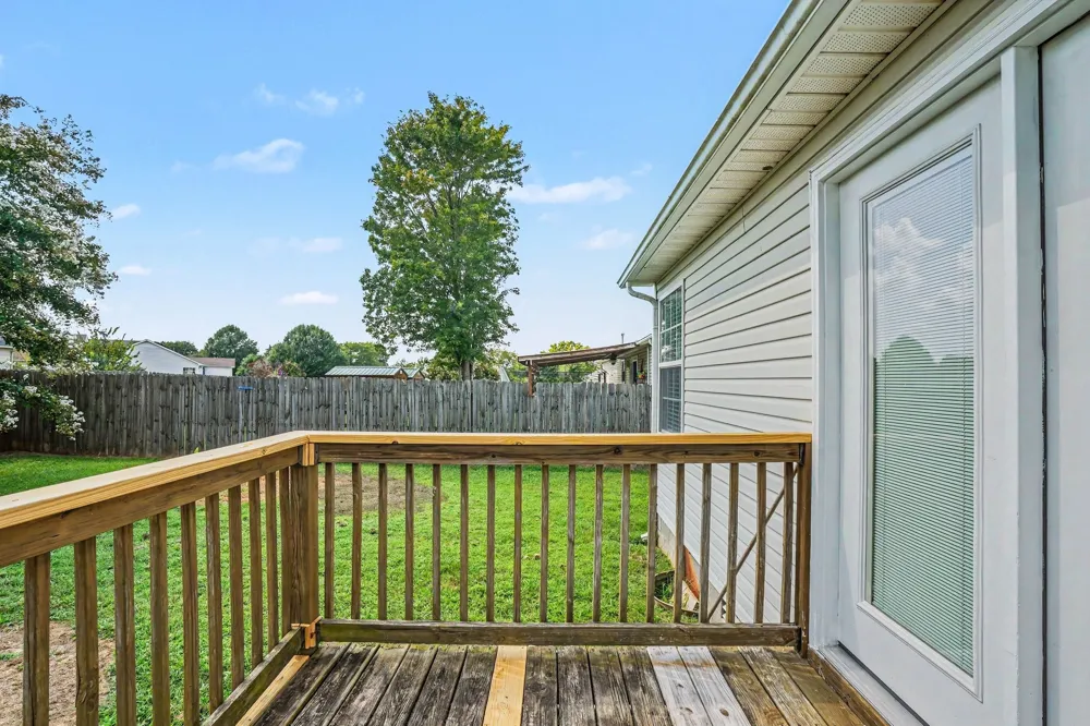 916 Creekview Dr Columbia, TN 38401