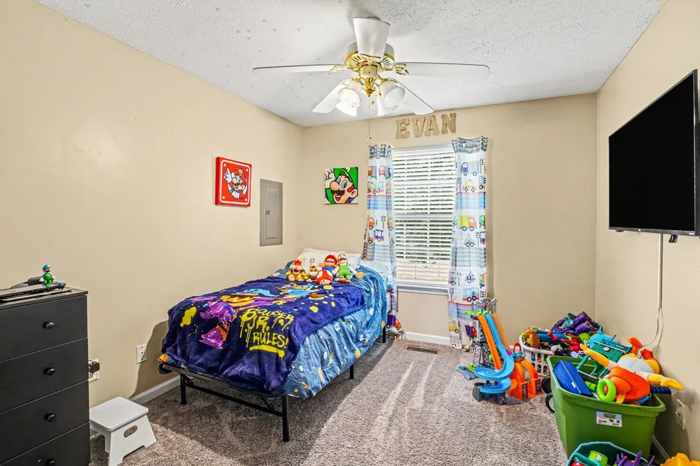 916 Creekview Dr Columbia, TN 38401