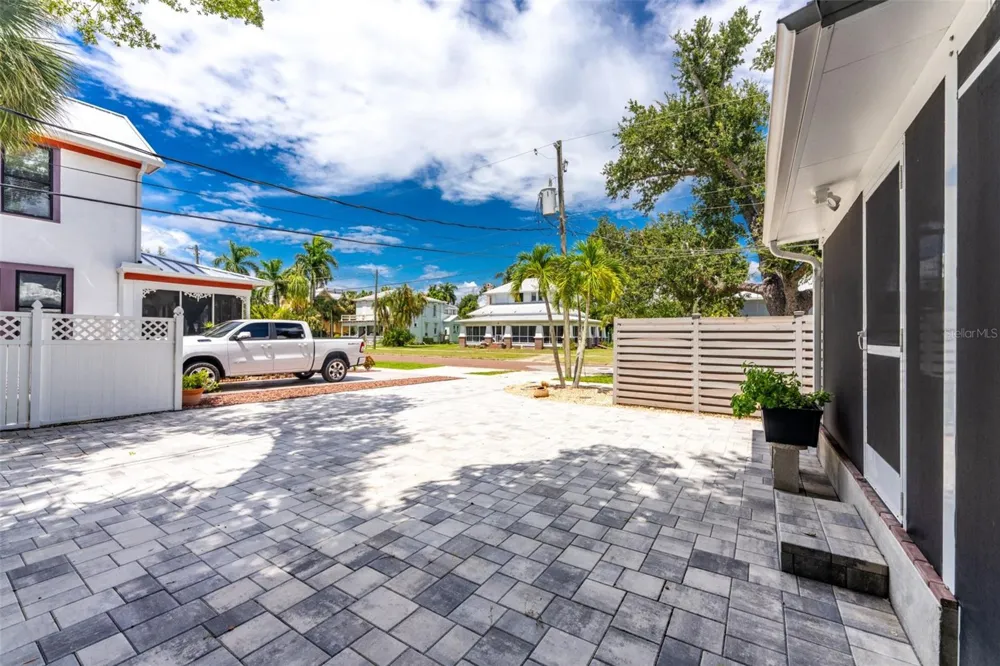 502 W MARION AVENUE Punta Gorda, FL 33950