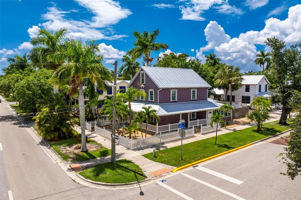 502 W MARION AVENUE Punta Gorda, FL 33950