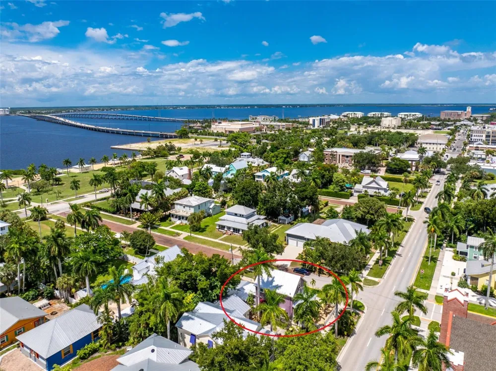 502 W MARION AVENUE Punta Gorda, FL 33950