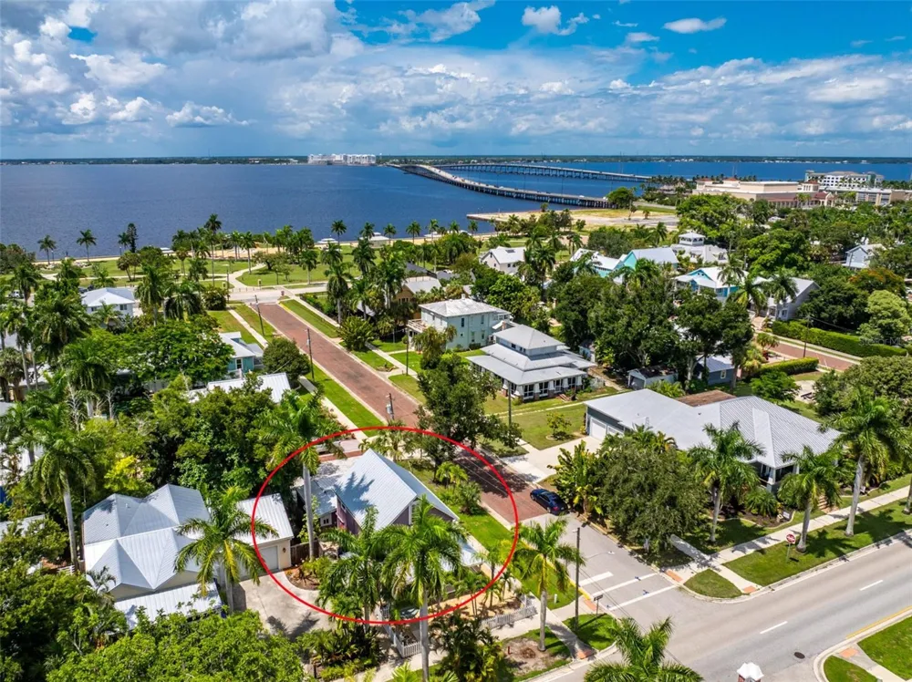 502 W MARION AVENUE Punta Gorda, FL 33950