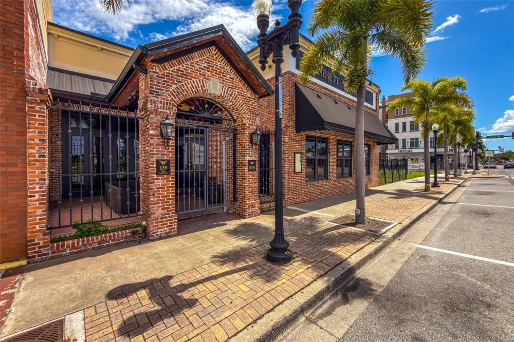 502 W MARION AVENUE Punta Gorda, FL 33950