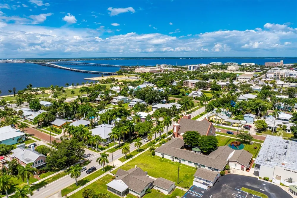 502 W MARION AVENUE Punta Gorda, FL 33950