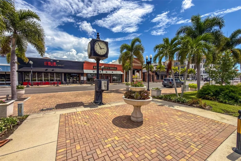 502 W MARION AVENUE Punta Gorda, FL 33950