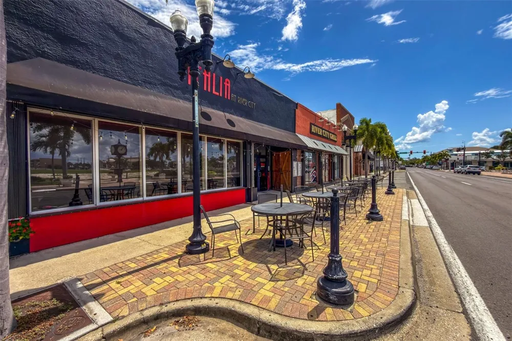 502 W MARION AVENUE Punta Gorda, FL 33950
