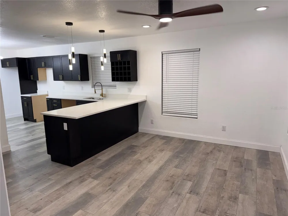 2548 LANGDON AVENUE S St Petersburg, FL 33712