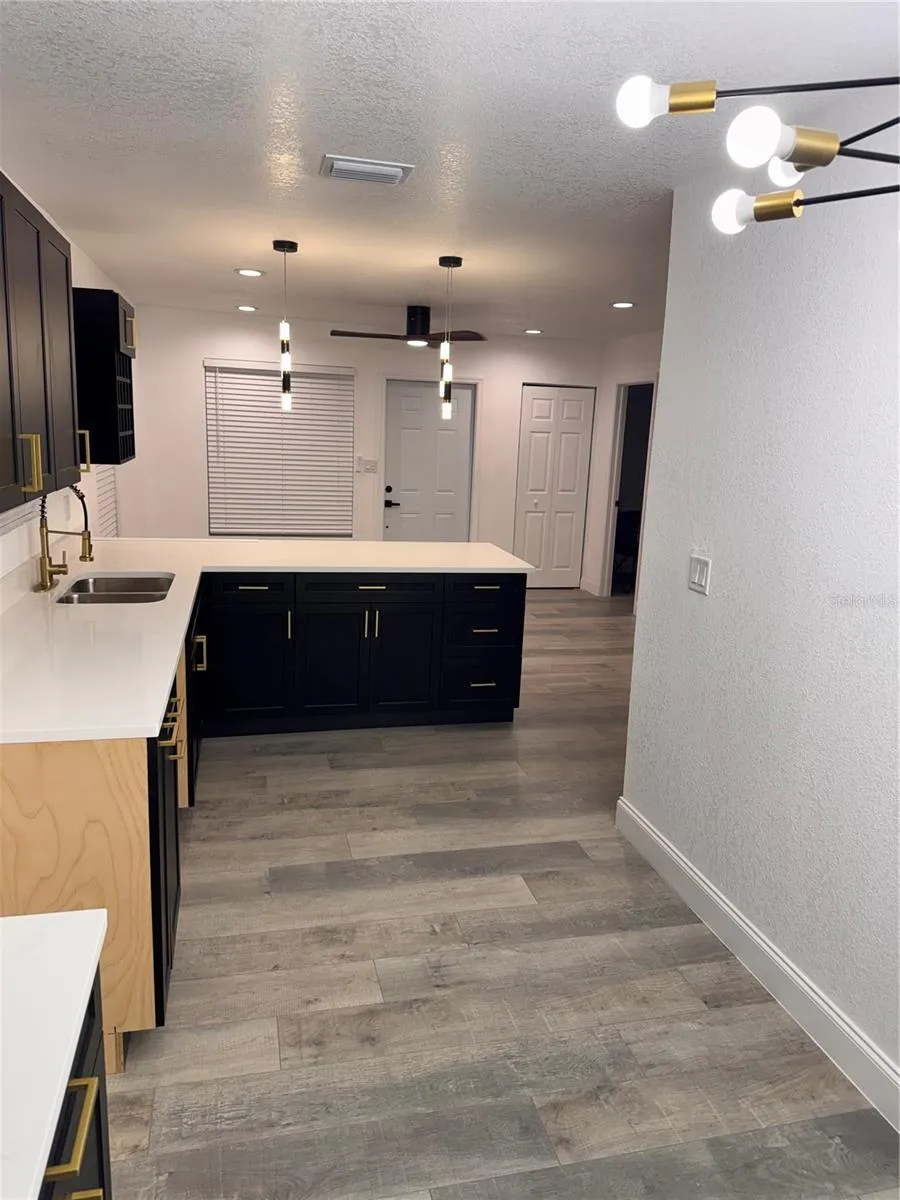 2548 LANGDON AVENUE S St Petersburg, FL 33712