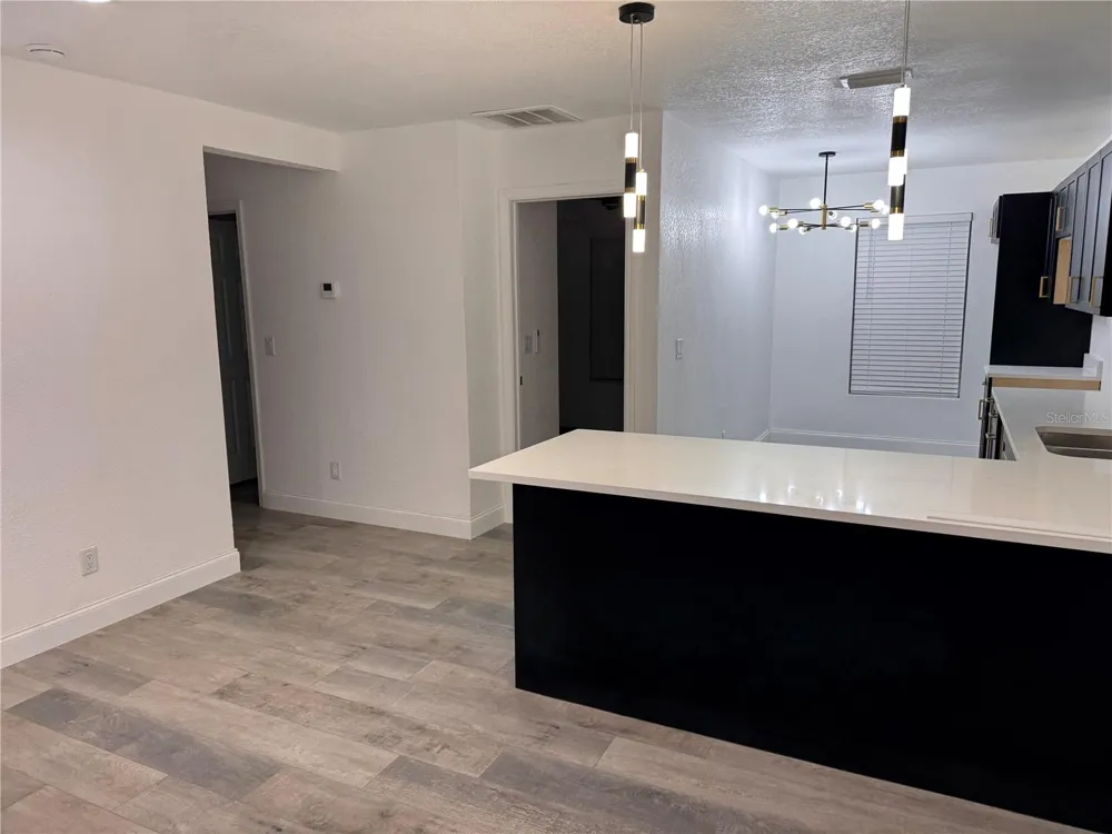 2548 LANGDON AVENUE S St Petersburg, FL 33712