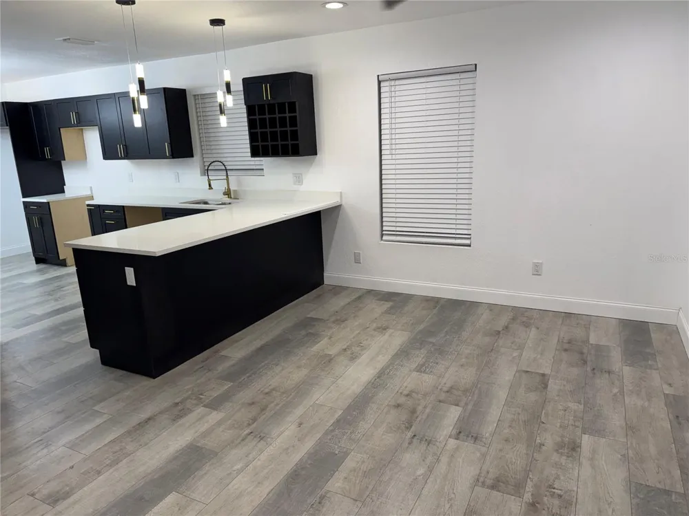 2548 LANGDON AVENUE S St Petersburg, FL 33712