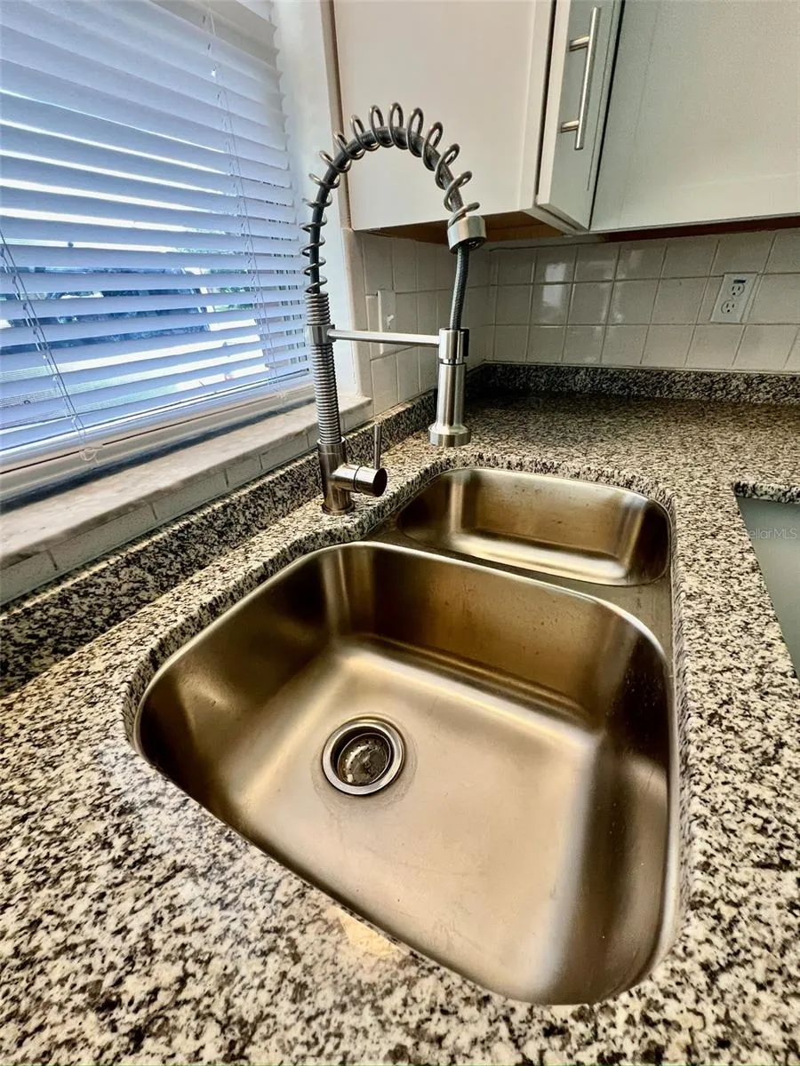 5739 9TH STREET Zephyrhills, FL 33542