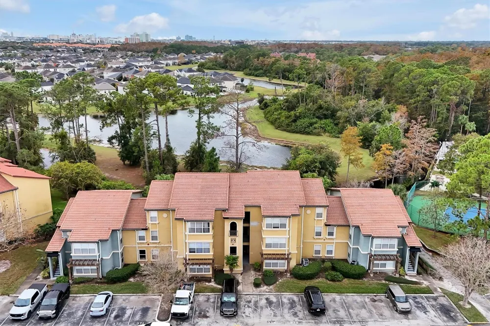 5168 CONROY ROAD #35 Orlando, FL 32811