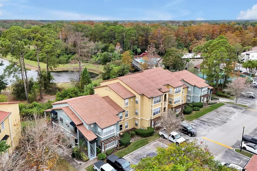 5168 CONROY ROAD #35 Orlando, FL 32811