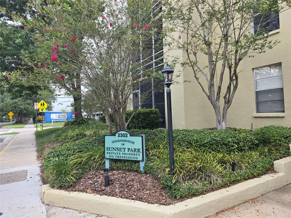 2302 S MANHATTAN AVENUE #214 Tampa, FL 33629