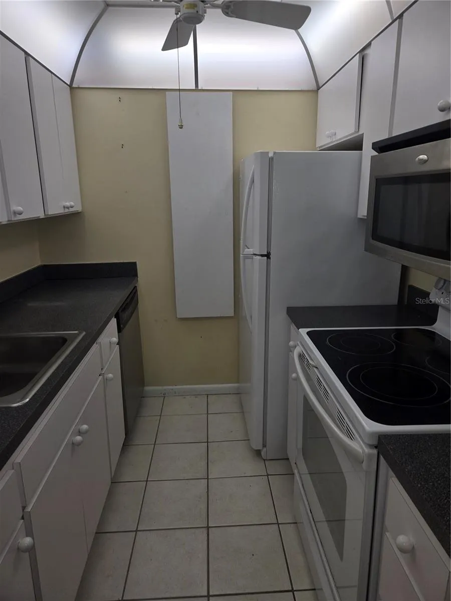 2302 S MANHATTAN AVENUE #214 Tampa, FL 33629