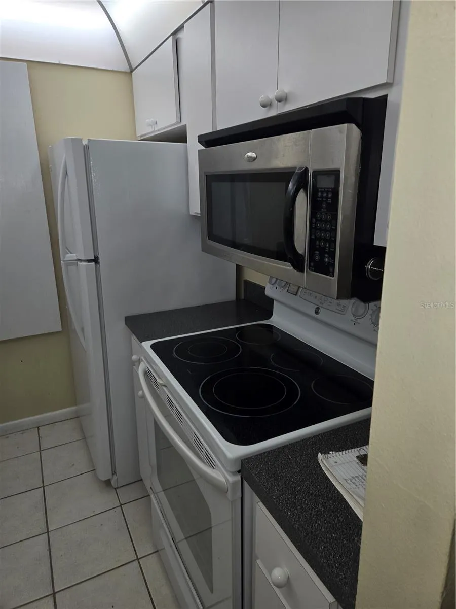 2302 S MANHATTAN AVENUE #214 Tampa, FL 33629
