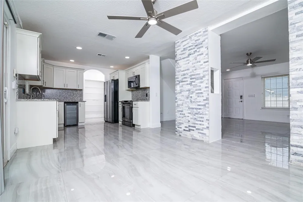 1101 SANDESTIN WAY Orlando, FL 32824