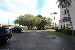 1806 MARINER DRIVE #214 Tarpon Springs, FL 34689