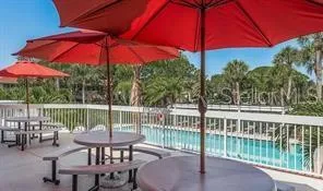 1806 MARINER DRIVE #214 Tarpon Springs, FL 34689