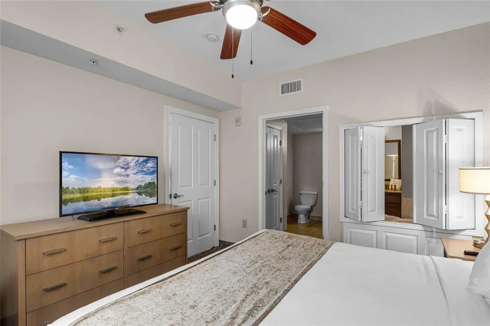12538 FLORIDAYS RESORT DRIVE #604C Orlando, FL 32821