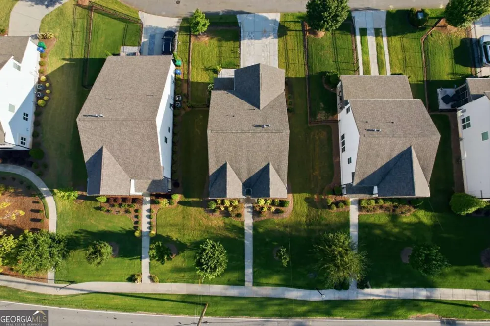 3241 Rockbridge RD Avondale Estates, GA 30002