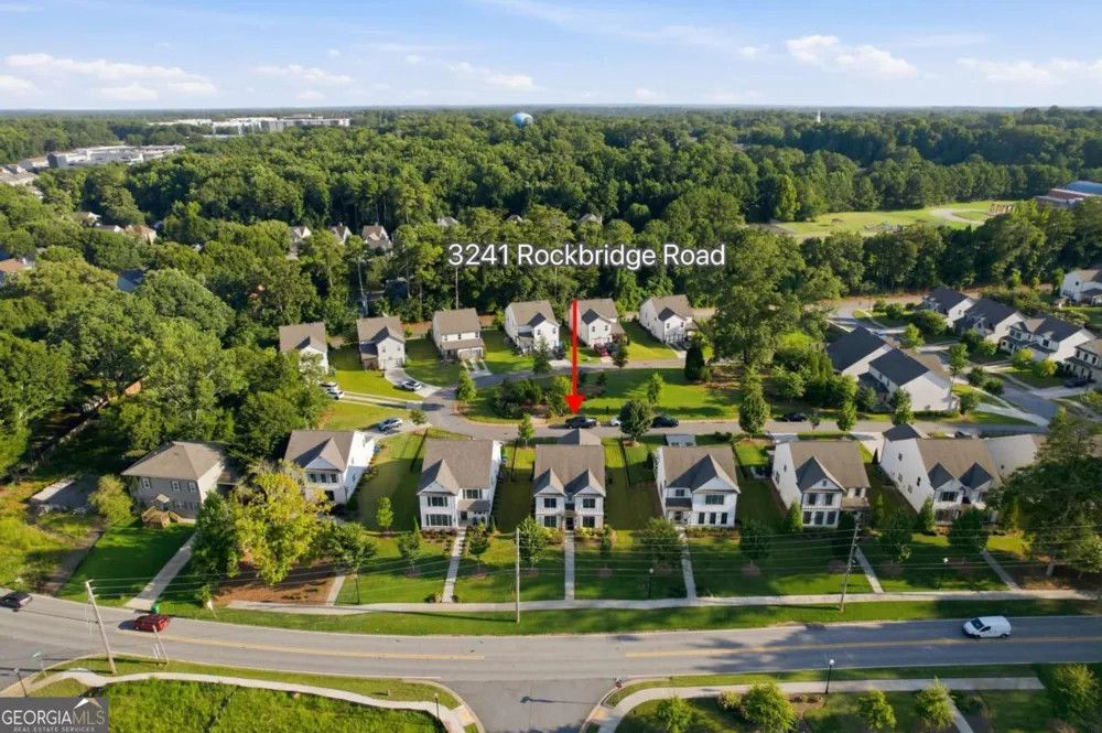 3241 Rockbridge RD Avondale Estates, GA 30002
