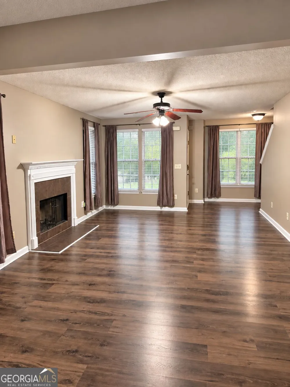 5445 Hilltop PASS Fairburn, GA 30213