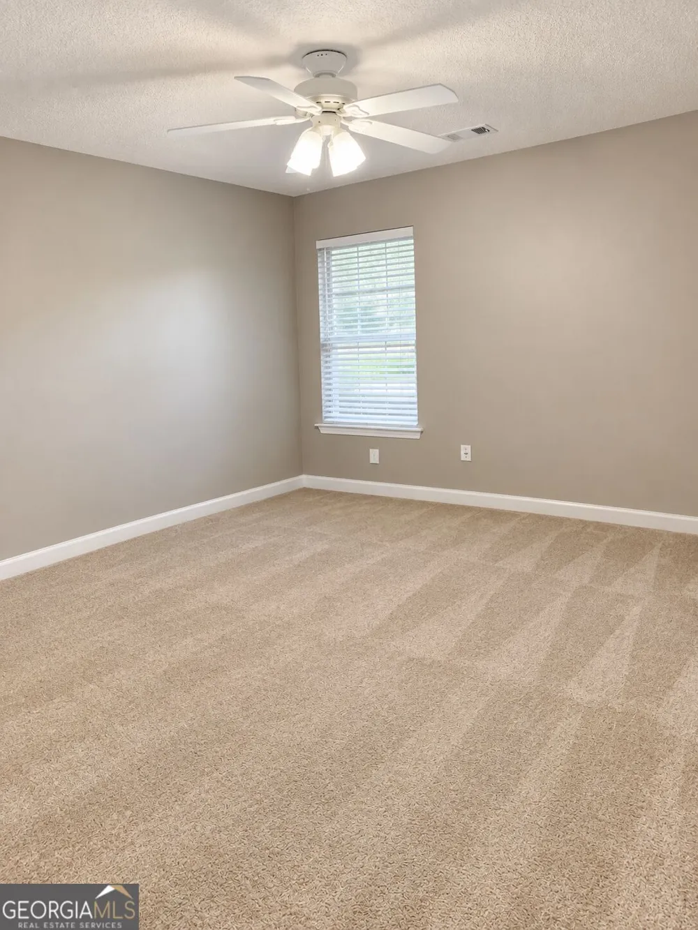 5445 Hilltop PASS Fairburn, GA 30213