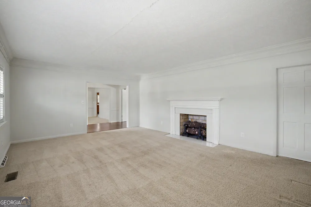 17962 Main ST Woodbury, GA 30293