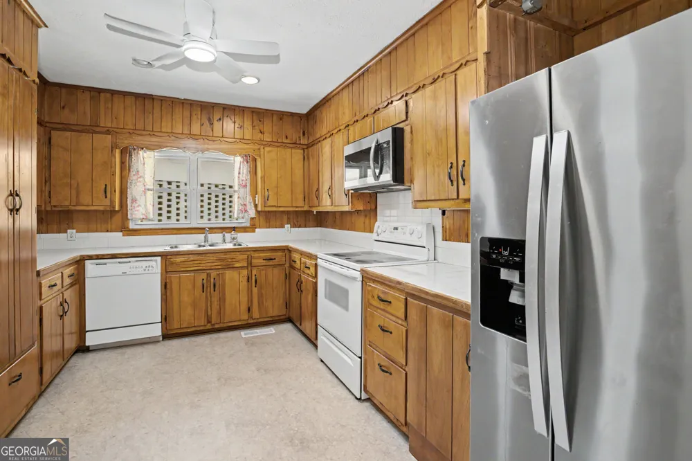 17962 Main ST Woodbury, GA 30293