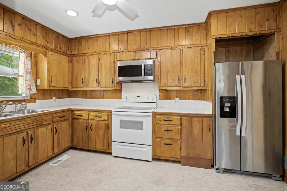 17962 Main ST Woodbury, GA 30293