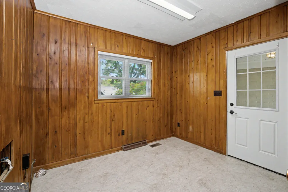 17962 Main ST Woodbury, GA 30293