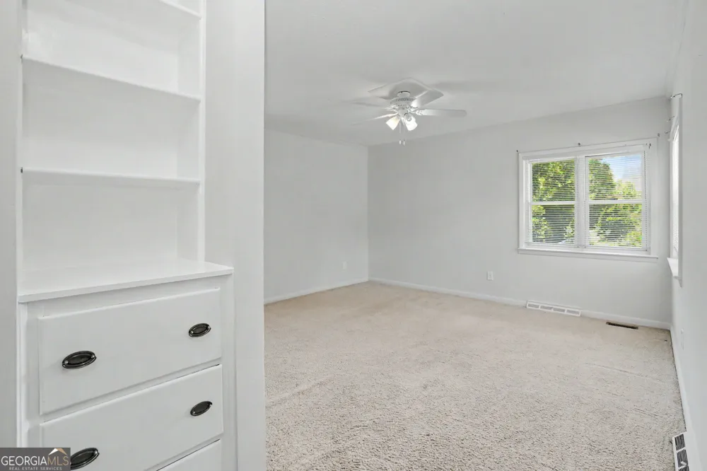 17962 Main ST Woodbury, GA 30293
