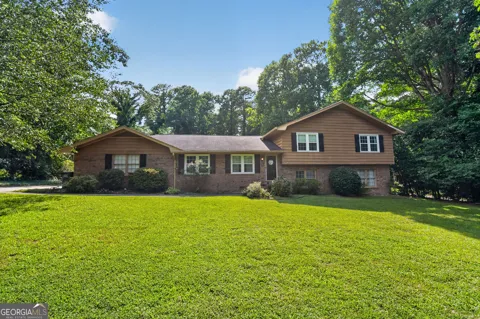 2197 Valley Creek CIR