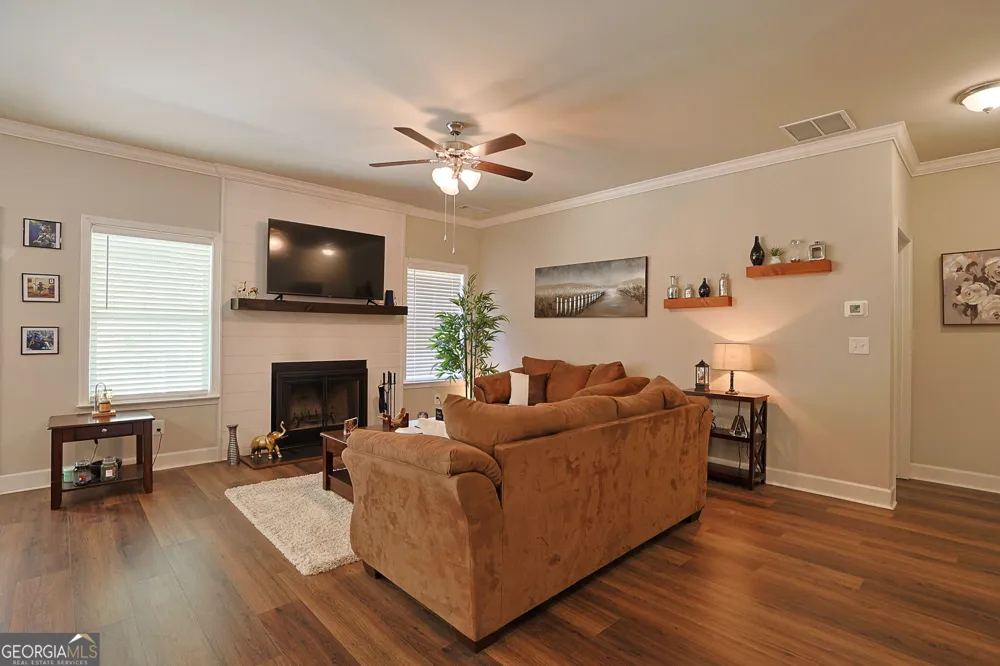 20 Hawthorn LN Covington, GA 30014