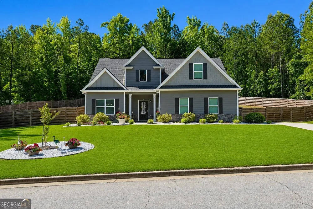 20 Hawthorn LN Covington, GA 30014