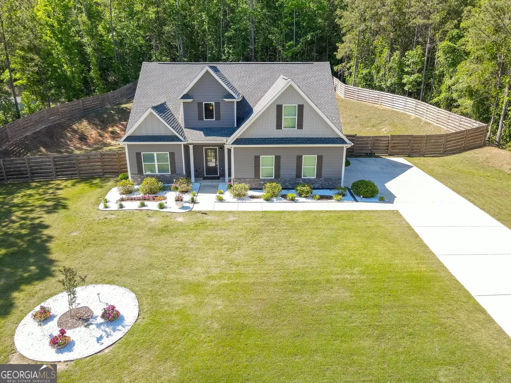 20 Hawthorn LN Covington, GA 30014