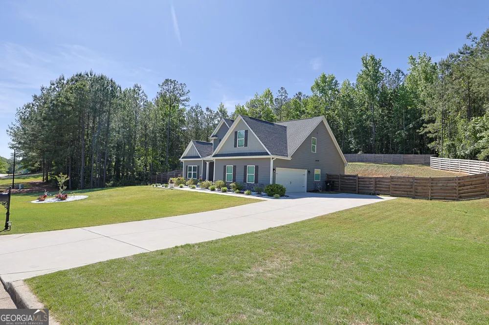 20 Hawthorn LN Covington, GA 30014