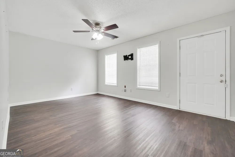 105 Dawn CT Jackson, GA 30233