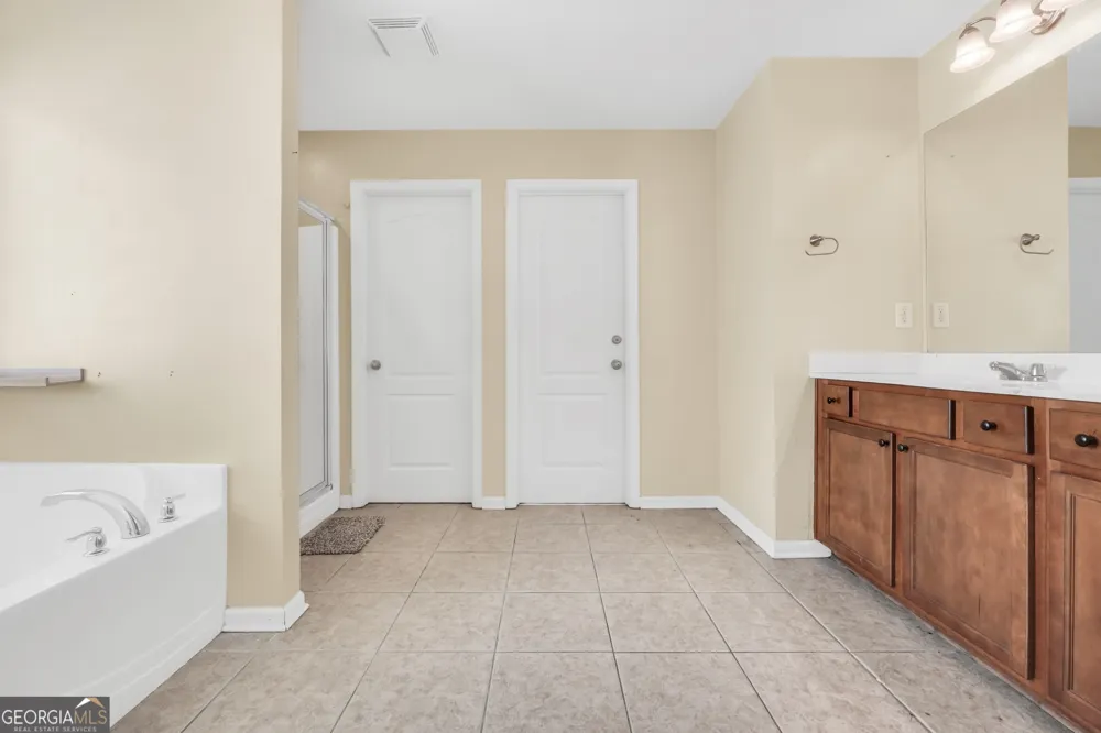 60 Snapdragon LN Covington, GA 30014