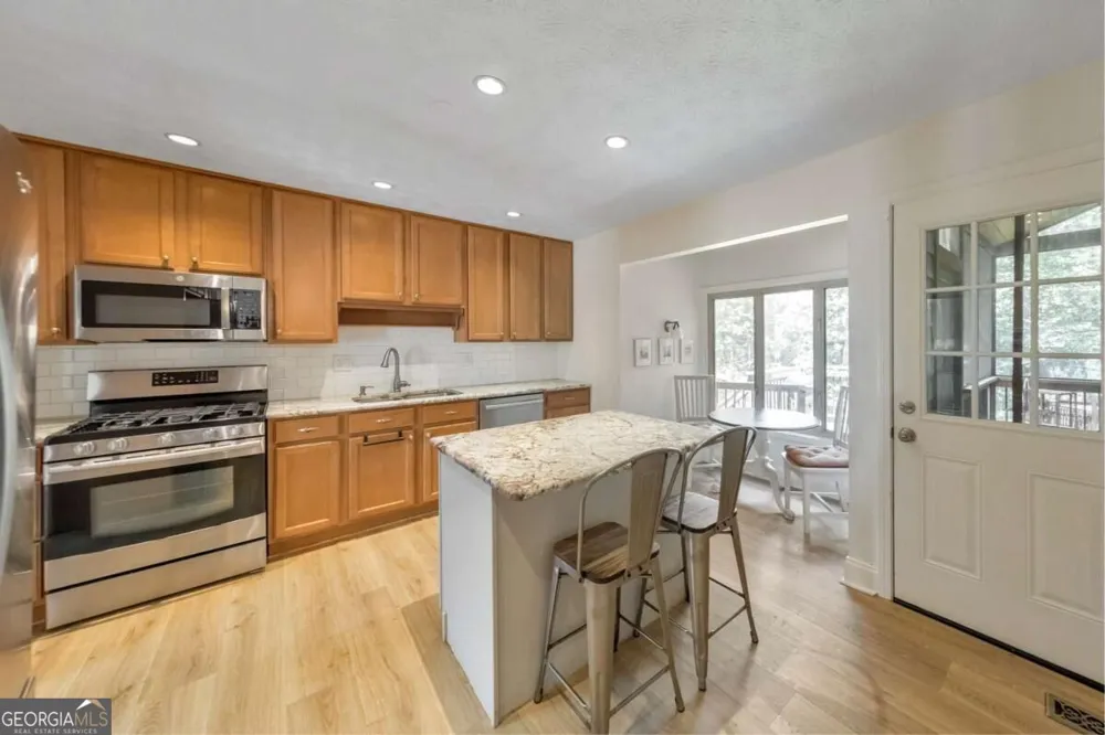 3701 Thornwood WAY Marietta, GA 30062