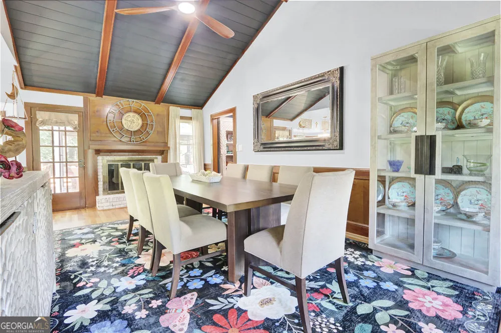 2511 Flagsmoor DR Snellville, GA 30078