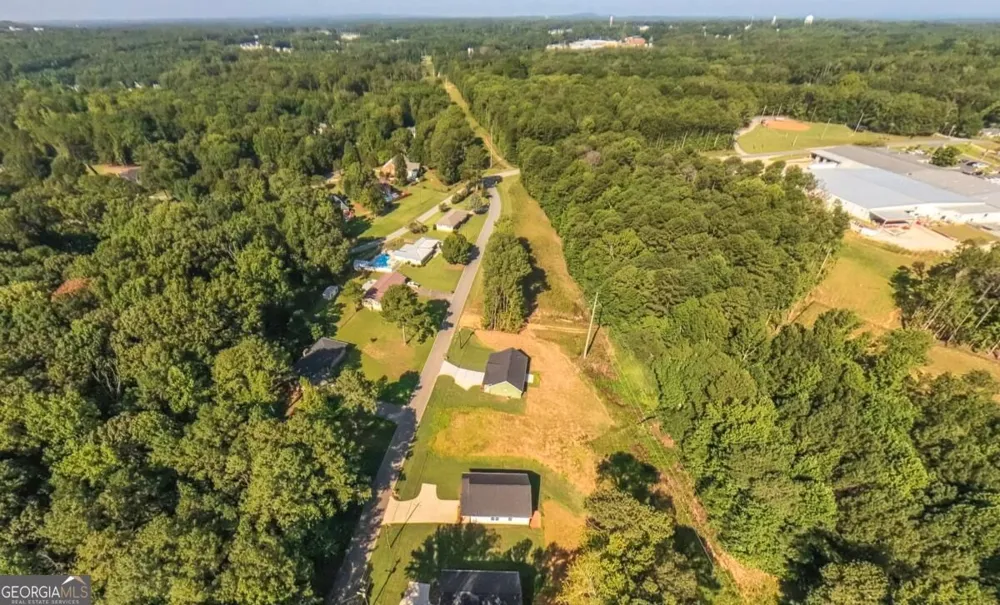 1118 Whispering Hills DR Bremen, GA 30110