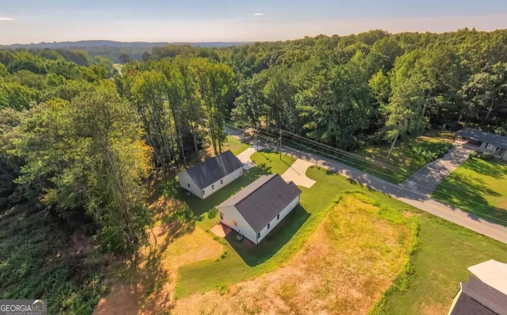 1118 Whispering Hills DR Bremen, GA 30110